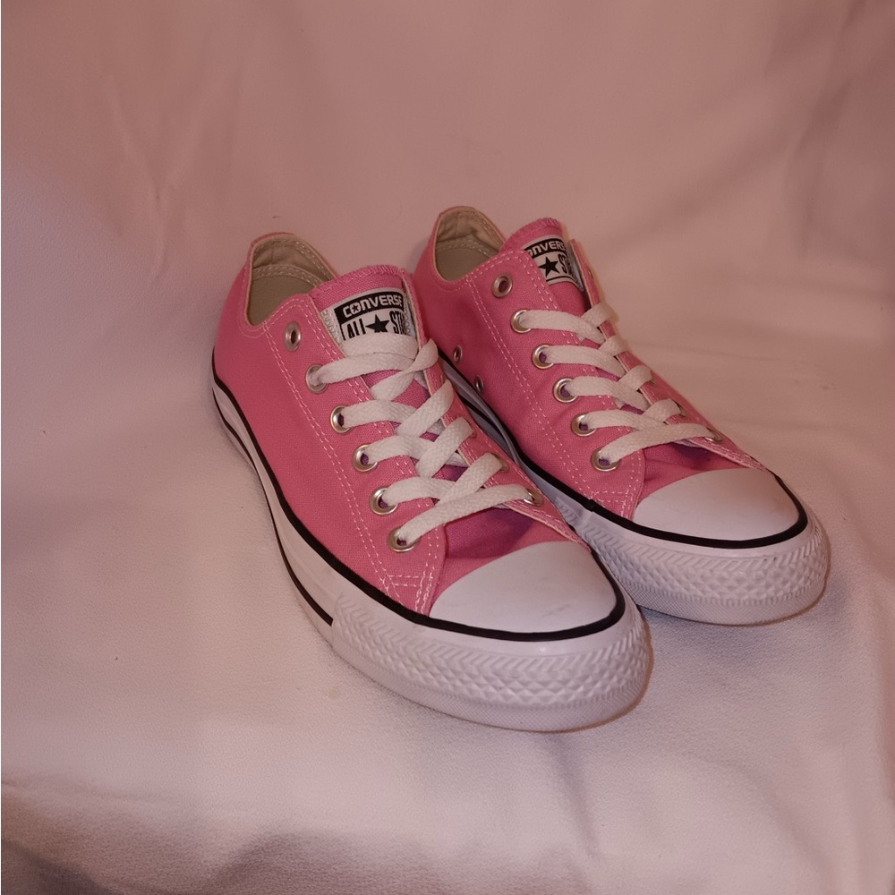 Converse All-Star women’s size 8